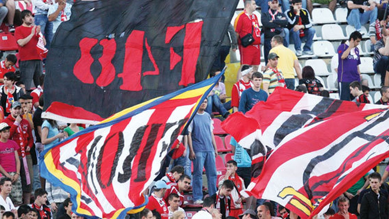 Oră de Ligă, prețuri de criză!** Dinamo va juca "acasă" două meciuri consecutive, cu "U" și CFR Cluj, ambele de la ora 21:45! Cine plătește 8 lei le vede pe amândouă