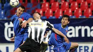 Rică și Dică vor să bată Steaua! "Să nu-și revină până la meciul cu noi!"