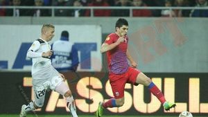 SENZAȚIE!** Tănase a fost aproape de a deveni coleg cu Dirk Kuyt în această iarnă! Oferta care a băgat cearta între Becali și verii săi
