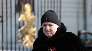 Prima reacție a fotbalistului pe care Gigi Becali l-a convins să se transfere la FCSB. Detaliile înțelegerii: nu vine acum la București! EXCLUSIV