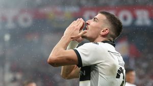 Ce scrie Corriere dello Sport despre Valentin Mihăilă, după golul superb marcat de român pentru Parma!