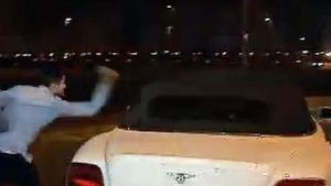 VIDEO | I-au lăsat nervii după eșecul cu Barcelona. Fanii Realului au atacat mașina lui Gareth Bale și i-au contestat pe jucătorii lui Ancelotti. Reacția lui Sergio Ramos