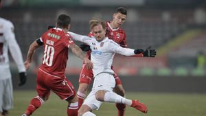 Veștile proaste nu se mai opresc! Nistor: "M-am accidentat din nou, de data asta mult mai grav! Am jucat într-un picior". Căpitanul lui Dinamo, sincer: "Va fi o minune să intrăm în play-off"