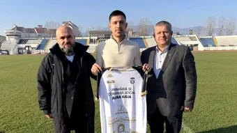 Dragoș Militaru, ”înscăunat” la CSM Unirea Alba Iulia după demiterea plănuită de conducere a lui Alexandru Pelici. Șomer de un an, a pozat cu zâmbetul pe buze