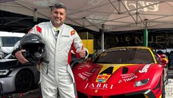Marius Baciu e claustrofob dar s-a urcat în Ferrari pe circuitul de viteză în coastă: „Adrenalină maximă!”. EXCUSIV