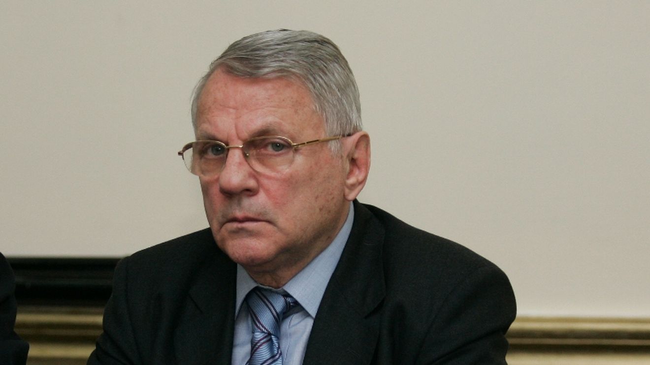 "Se va confirma bolnăviciunea fotbalului românesc** dacă Becali schimbă regulamentul"