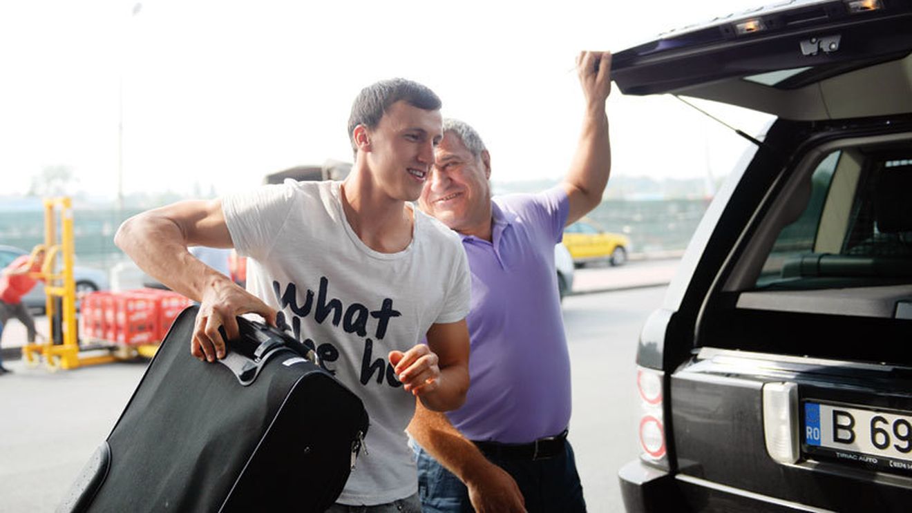 Tottenham lucrează să-l facă pe Chiricheș vedetă. Ce a făcut fundașul la Londra în primele zile și cu ce număr va juca pe tricou