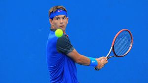 Arbitrul care a suferit o fractură a orbitei oculare în timpul unui meci din Cupa Davis este din nou în centrul atenției. Scene incredibile la Monte Carlo | VIDEO