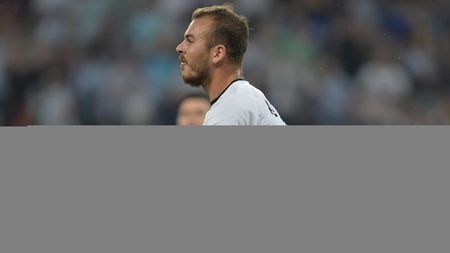 Gigi Becali a anunțat ce se întâmplă cu transferul lui Denis Alibec la Steaua, după ce atacantul Astrei s-a accidentat la genunchi