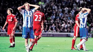 Gerrard și-a bătut zidarul!** De ce întâlnire CIUDATĂ‚ a avut parte Stevie G în Cupă