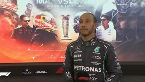 Bărbatul care îi dă ordine lui Lewis Hamilton la Mercedes are sânge de român! Povestea uluitoare a lui Toto Wolff. Milionarul a fost dat afară de la școală pentru că taxa nu i-a fost plătită și tatăl lui a murit de cancer: „M-a marcat toată viața”