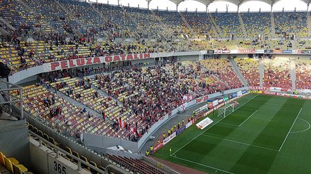 Mihai Stoica a intrat din nou în conflict cu galeria lui Dinamo. Gesturile provocatoare pe care le-a făcut