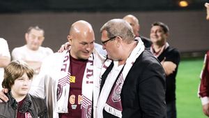 "Cel mai mare profitor al corupției" îi închide gura lui Porumboiu: "E un frustrat!"** Paszkany e gata să o ia de la capăt din liga a doua