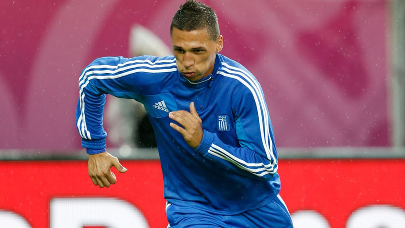 Un internațional grec a izbucnit pe Twitter când a văzut că va juca împotriva României! Ce mesaj a postat