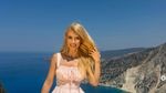Andreea Bălan, apariție irezistibilă pe plajele din Cefalonia! Soția lui Victor Cornea și-a expus formele în costum de baie