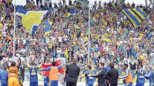 EXCLUSIV - Florian Walter a reușit o adevărată "injecție cu moral" înainte de reluarea campionatului: Petrolul, cu banii la zi!