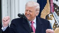 Fără precedent! Ce megalomanie face Trump la Casa Albă în ziua când va împlini 80 de ani