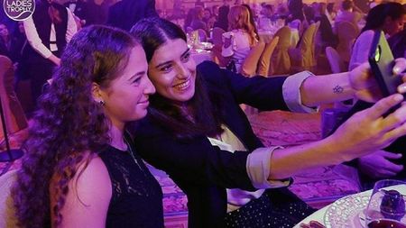 Momentul tensionat dintre Sorana Cîrstea și Jelena Ostapenko i-a lăsat perplecși pe jurnaliști la Wimbledon: „Erau cele mai bune prietene! Nu ne așteptam la asta"