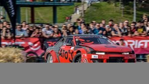 Spectacolul driftului se mută în acest weekend la Prejmer. Toți campionii, anunțați la start