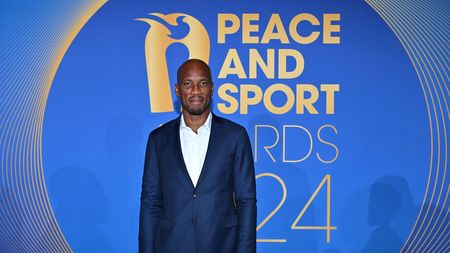 Didier Drogba a rostit numele fotbalistului căruia i-a fost „furat” Balonul de Aur: „Trebuia să-l ia de 10 ori, dar nu l-a primit niciodată”