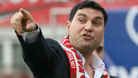 „Toți sunt de vânzare"