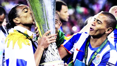 Chelsea l-a ofertat pe Alvaro Pereira!** Cine insistă pentru fundașul lui FC Porto