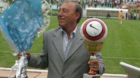 Patru ani de la dispariția "Prințului din Trivale"!** O poveste haioasă despre artistul Dobrin, la debutul ca antrenor: "Decât să ne alerge, mai bine ne trimitea la șpriț"