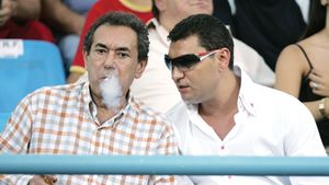 Borcea l-a "gonit", Badea îl aduce înapoi!** Un nou motiv de scandal la Dinamo