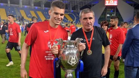Momentul emoționant care l-a făcut pe Gheorghe Hagi să își ia brusc fața serioasă! Ianis Hagi i-a transmis telefonic de ce îi este recunoscător: „Îți pot spune exact!” | VIDEO