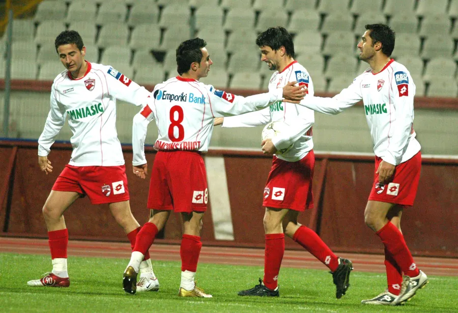 Claudiu Niculescu și Adrian Mihalcea, foști coechipieri la Dinamo, decid acum din postura de antrenori lupta la retrogradare în Superliga