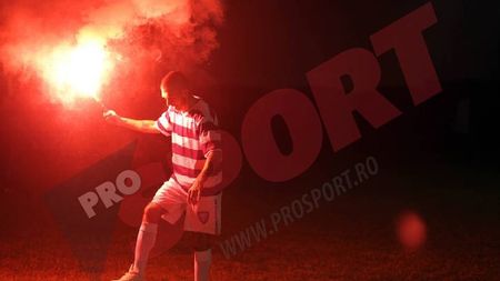 "Di Canio de Banat"!** Un suporter pătimaș al lui Poli Timișoara a trecut din peluză în teren