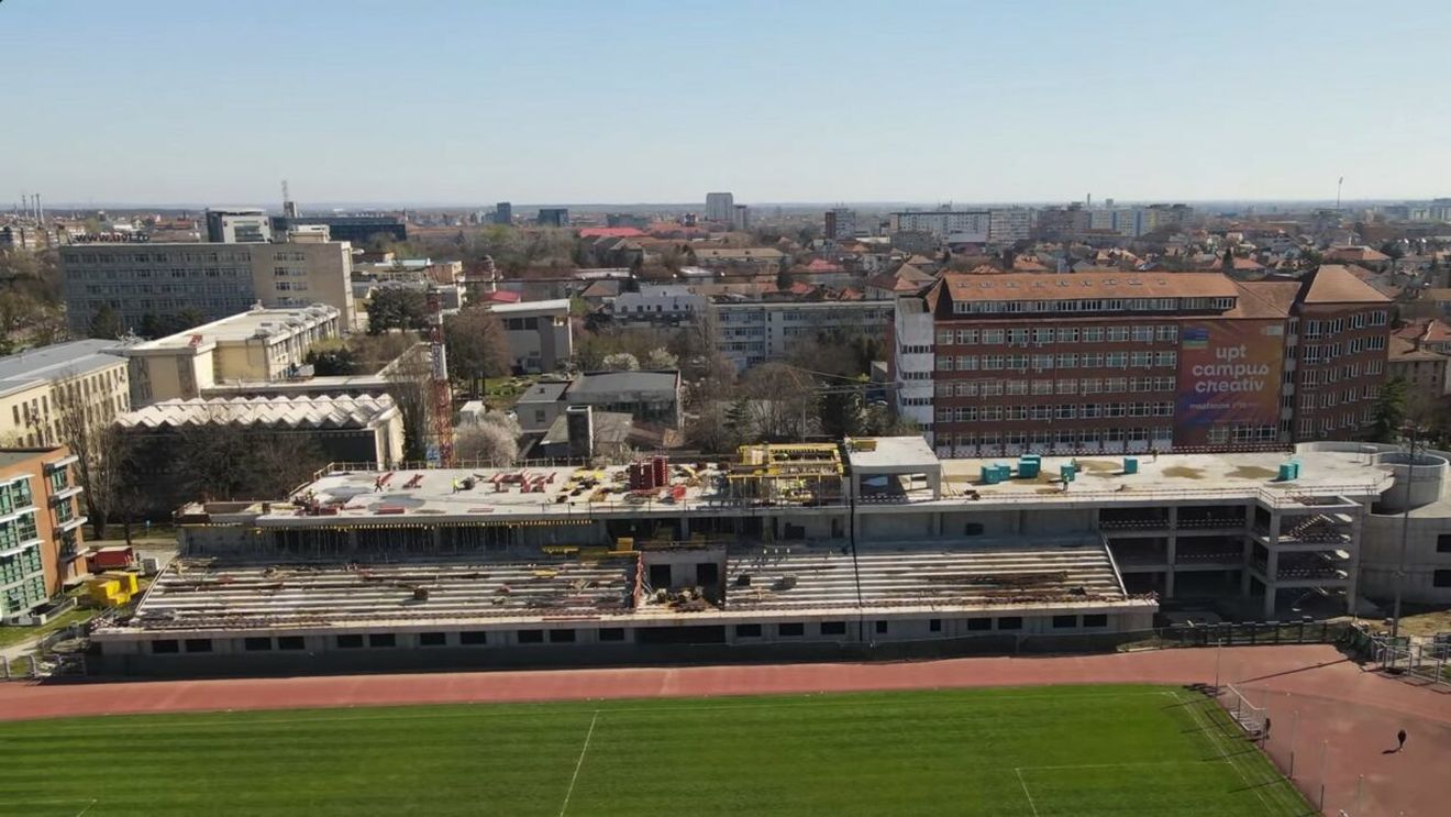 10.000.000 de euro pentru stadionul din România care va avea terenuri de sport pe acoperiş. Cum arată arena care e pe finalul construcției