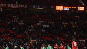 CFR se poate lăuda la finalul sezonului că a bătut campioana Ligii!** Doar "diavolii" au reușit să cucerească trofeul după 2 eșecuri în grupe