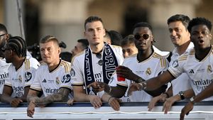 Primul fotbalist care pleacă de la Real Madrid, după ce a luat UEFA Champions League, dar și-a dat seama că niciodată nu va putea fi numărul 1 la echipa blanco! Transferul său costă 30.000.000 de euro