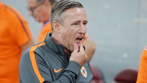 Reghecampf, făcut praf pentru atitudinea pe care a avut-o față de Christoph Daum: "Cine e el și cine e Daum? Ce vrea omul ăsta? Să lase ciocul mai mic. Echipa la Steaua i-o face Becali"