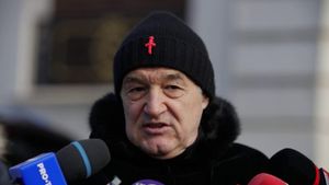 Cine a fost Sfântul Haralambie, cel care dă numele noului antrenor de la FCSB. Semnificația unică pentru credința creștină a contat pentru Gigi Becali