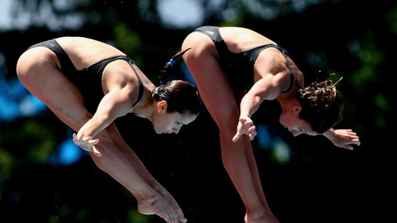 Mara Aiacoboae și Corina Popovici, în finala CE la sărituri, la 10 metri platformă