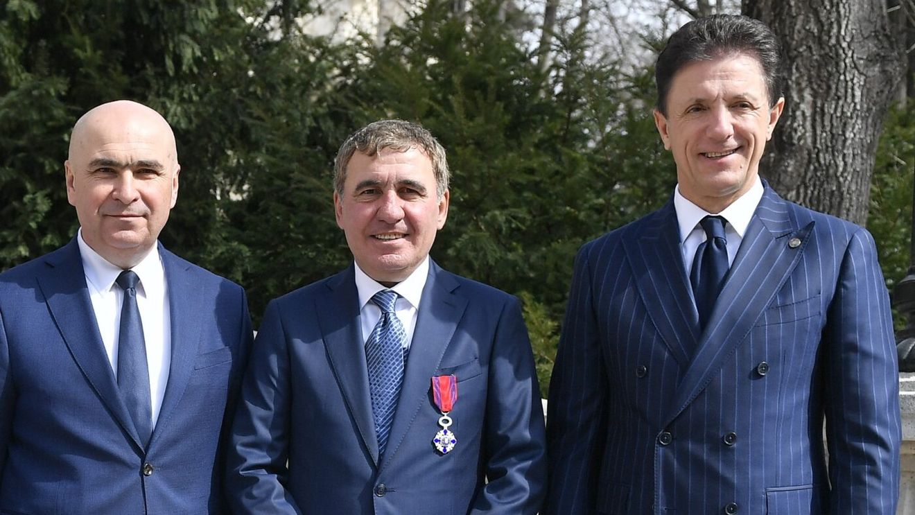 Ce i-a cerut Ilie Bolojan lui Gică Popescu în plină austeritate. Stadioanele de sute de milioane de euro din România depind de pixul fostului căpitan al Generației de Aur