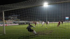 Ă‚sta ar fi primul rateu al Rapidului:** "Condițiile financiare pe care le am acum sunt foarte bune și nu mă gândesc să plec" Cine REFUZĂ‚ Giuleștiul