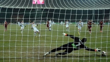 Se întâmplă în Liga 1!** Un jucător de la "juniorii" CFR-ului câștigă 120 de mii â‚¬ pe an! De mai bine de un an nu a mai prins niciun meci oficial