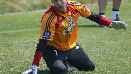 "Mi-aș dori din tot sufletul să scoatem românii pe străzi"