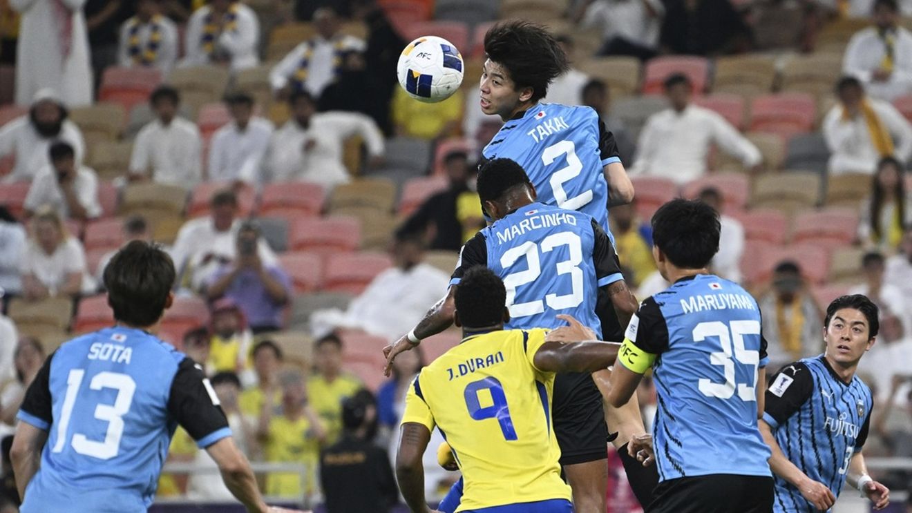 Un japonez de 1,95 metri, noua belea de pe capul lui Radu Drăgușin. Tottenham îl transferă pe starul asiatic