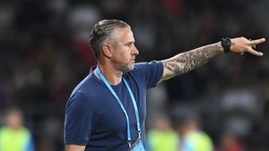 Şoc! Arabii de la Esperance Tunis vor să-l dea afară pe Laurențiu Reghecampf, deşi e lider în campionat!