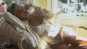 Sharone Stone a ajuns la 62 de ani și dezvăluie: „Oamenii încă vor să-mi vadă sânii!” Cum a ajuns să fie aproape de moarte acum aproape 20 de ani | GALERIE FOTO