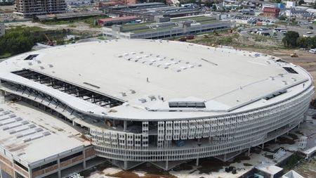 Un an de întârziere a lucrărilor la cea mai mare sală polivalentă din România! „Colosseum-ul” de peste 10.000 de locuri e 58% gata