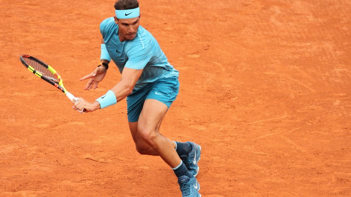 UndÃ©cima in the air! Nadal începe cursa pentru al 11-lea trofeu la Roland Garros punând pe tabelă un prim număr 11: patru mingi de set anulate lui Bolelli, test de rezistență împotriva scurtelor și trei ore petrecute pe teren de #1 mondial. Corespondență din Paris