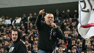 „Ianis Hagi să vină la noi și poate prinde un transfer mare”. Liderul galeriei FCSB, mesaj pentru fiul lui Gică Hagi. EXCLUSIV