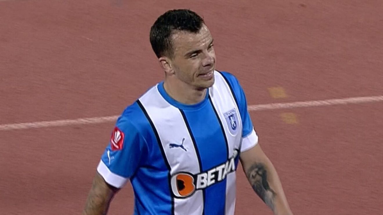 Momentul în care Dan Nistor l-a sfidat cu un zâmbet fals pe Mirel Rădoi. Gestul a fost surprins de camerele TV în FC Argeș - Universitatea Craiova