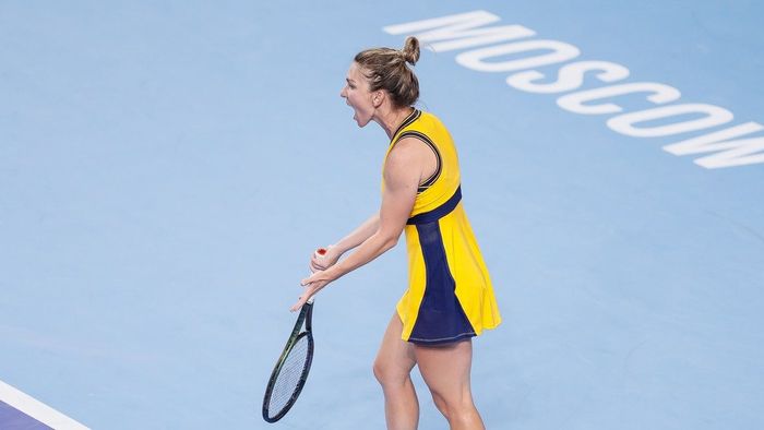 Simona Halep nu și-a mai putut controla frustrarea în meciul cu Maria Sakkari de la Moscova! Ieșire violentă a româncei | VIDEO