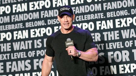 Prețuri uluitoare! Cu banii pentru un bilet la meciul de retragere al lui John Cena ai putea să-ți cumperi o mașină!